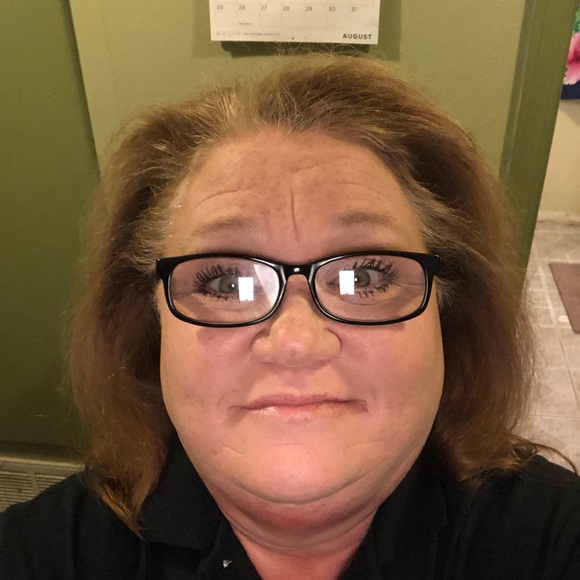 Meet your Posher, Kimberly - Picture 1 of 1